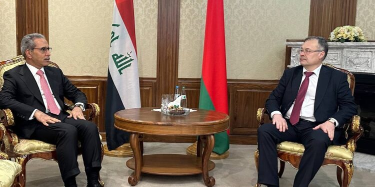 رئيس مجلس القضاء الأعلى يصل إلى بيلاروسيا