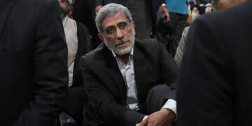 قاآني يشكل غرفة عمليات