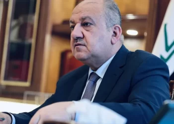 وزير الدفاع يقاضــي برلمانية