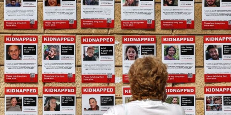 الكشف عن بنود صفقة محتملة بين (إسرائيل و حماس) بشأن الرهائن