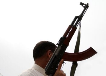 النجف .. معركة مسلحة بين منطقتين