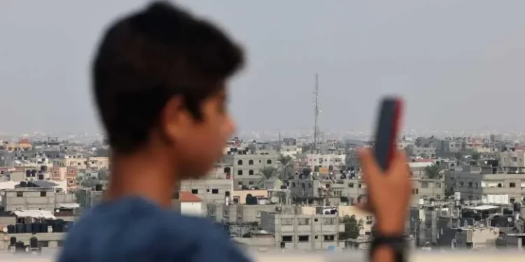 تحذير من انقطـــاع الاتصالات في غزة