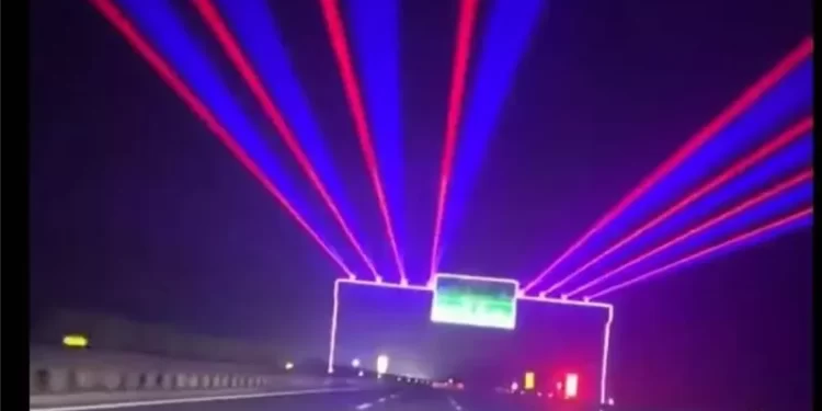 طريقة جديدة لتفادي “الحوادث المرورية” باستخدام إضاءة قوس قزح