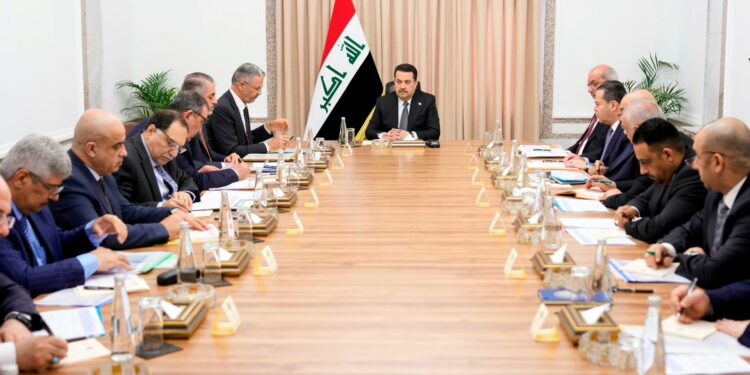 السوداني يترأس اجتماعاً لمتابعة سير تنفيذ المشاريع النفطية