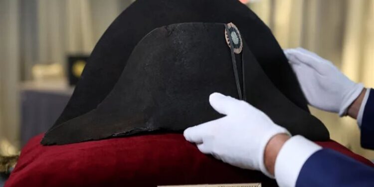 سعر قبعة نابليون