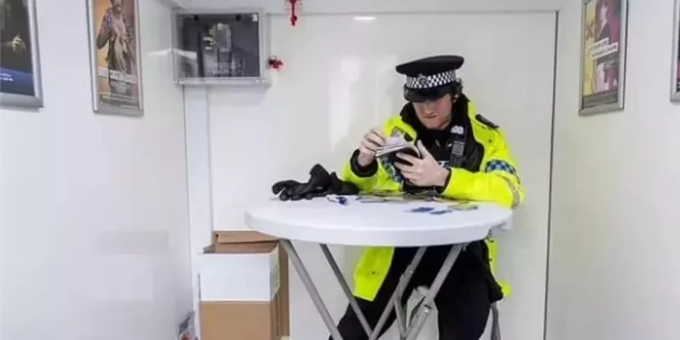 بريطانيا، مركز شرطة بدون زنزانة وراحة 5 ساعات يوميا