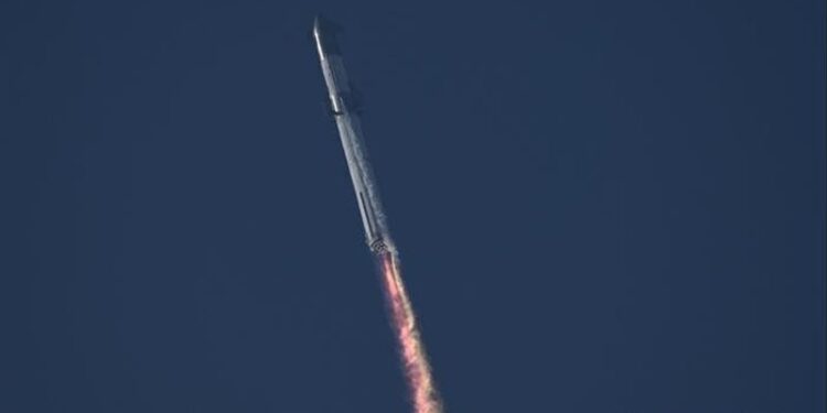 انفجار صاروخ “ستارشيب” ,,, ضربة لـ إيلون ماسك