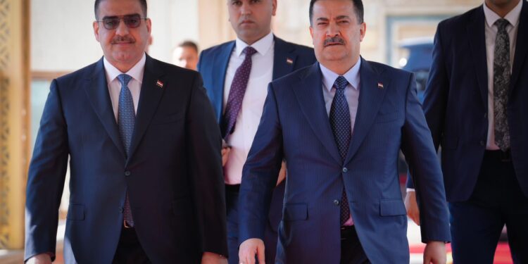 السوداني يزور وزارة التجارة لمتابعة تنفيذ أهداف البرنامج الحكومي