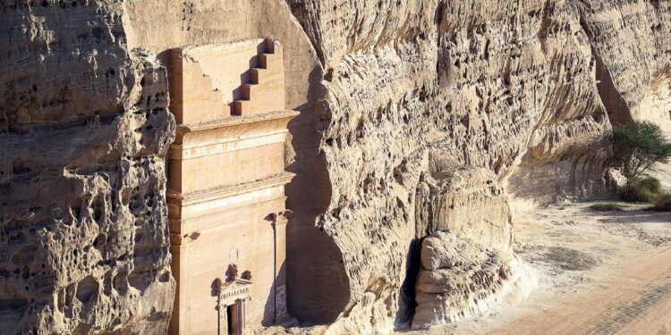 لماذا تجود “العلا” السعودية بكنوزها الآن ؟