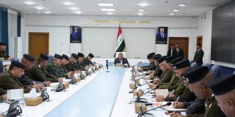 وزير الداخلية يجتمع مع آمري السيطرات في جانبي الكرخ والرصافة