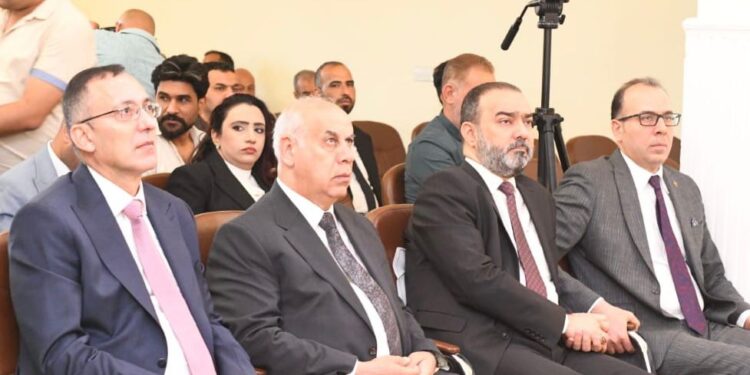 برعاية وزير الثقافة والسياحة والاثار وبمشاركة الوكيل الاقدم للوزارة دار الشؤون الثقافية تقيم مهرجاناً شعرياً لفلسطين