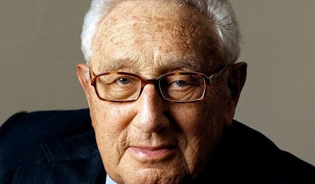 وفاة هنري كيسنجر بعمر  100 عام