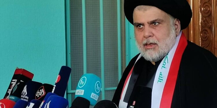 الصدر يدعو أنصاره الى “تظاهرة فورية” للتنديد بزيارة بلينكن