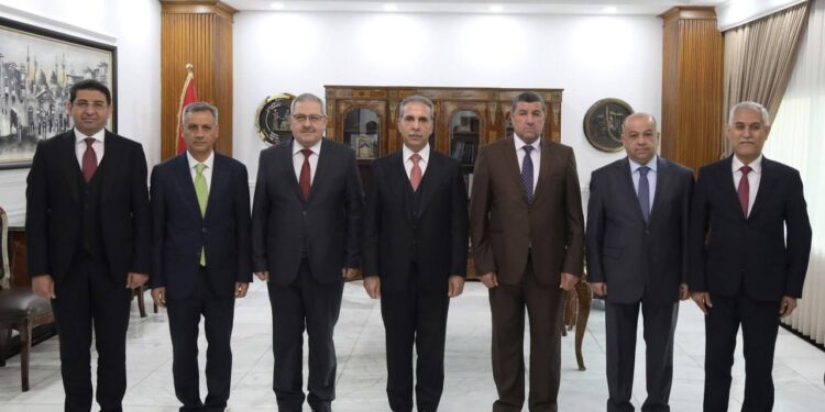 رئيسا الادعاء العام و الاشراف القضائي يؤديان القسم القانوني امام رئيس مجلس القضاء الاعلى