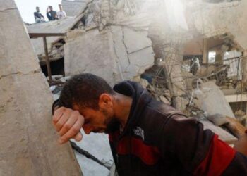 الفلسطينيون المحاصرون في شمال غزة يواجهون قصفا إسرائيليا عنيفا