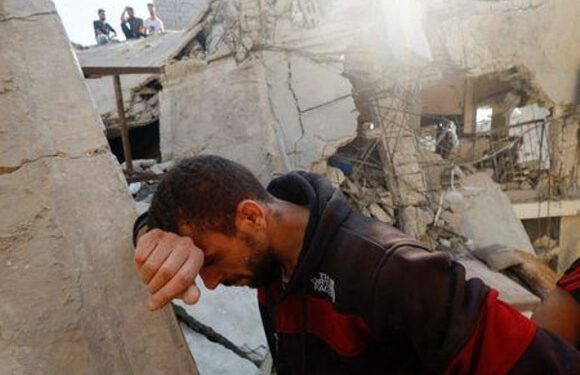 الفلسطينيون المحاصرون في شمال غزة يواجهون قصفا إسرائيليا عنيفا