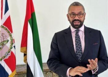 بريطانيا تحث إيران على استخدام نفوذها لمنع تصعيد الصراع بين إسرائيل وحماس