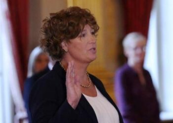 مسؤولة بلجيكية تدعو إلى فرض عقوبات على إسرائيل بسبب قصف غزة
