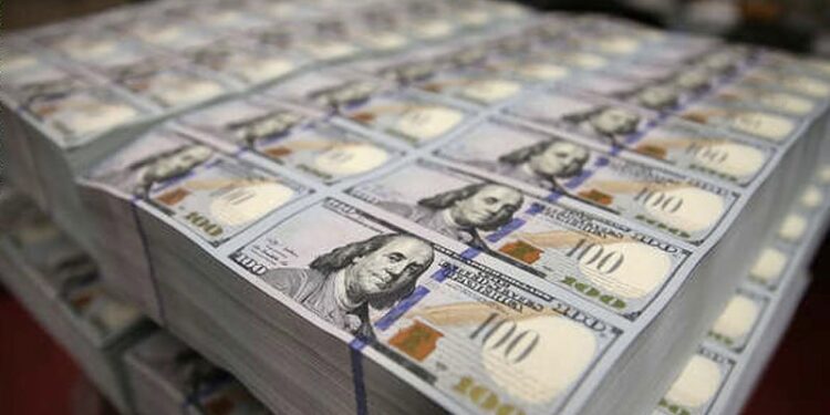 وصول شحنات جديدة من الدولار إلى العراق