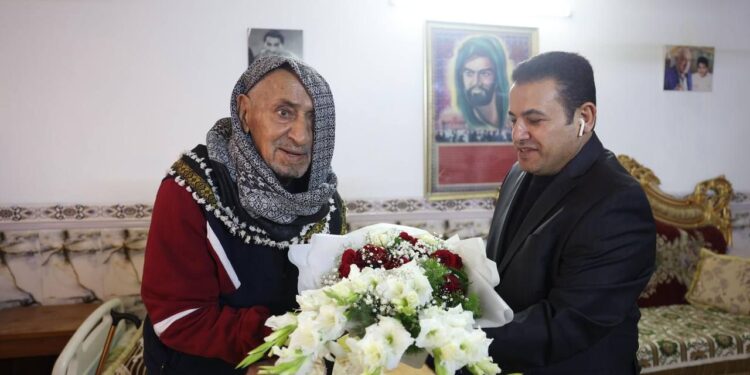 مستشار الأمن القومي يزور البطل العراقي العالمي علي الكيار