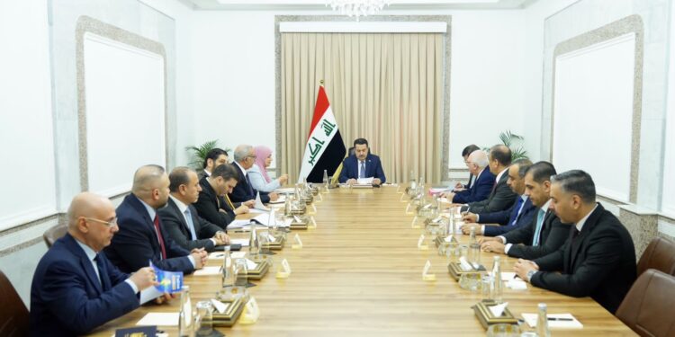 السوداني يوجّه مديري المصارف الحكومية بتقديم خطة خلال شهر واحد لتطوير عملها