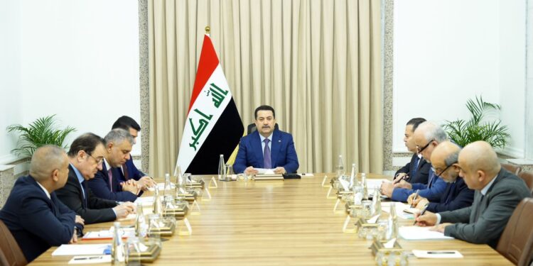 السوداني يوجه بسرعة انشاء المنصة الثابتة الخاصة باستيراد الغاز