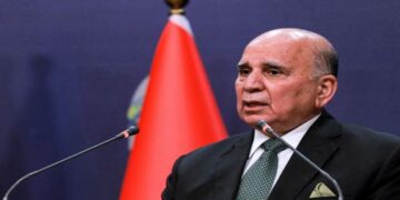 وزير الخارجية ..  المصلحة الوطنية تقتضي ابعــاد العراق عن “شرارة الحرب”