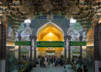 تزييــن مرقد الامام الحسين (عليه السلام) في ذكرى ولادة السيدة زينب (عليها السلام)