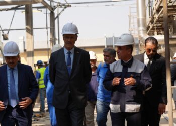 وزير النفط  ..العراق سيتحول الى “بلد مصــدر” للبانزين والمنتجات البيضاء في غضون سنتين