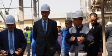 وزير النفط  ..العراق سيتحول الى “بلد مصــدر” للبانزين والمنتجات البيضاء في غضون سنتين