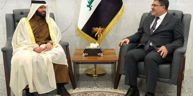 رئيس هيئة الاستثمار يلتقي السفير القطري