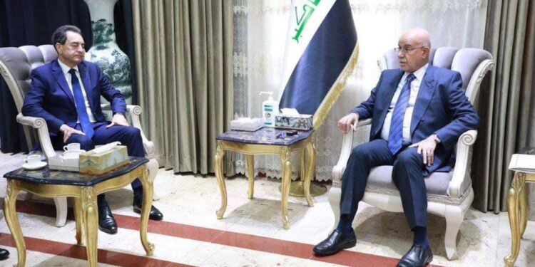 وزير الصحة يلتقي السفير الفرنسي