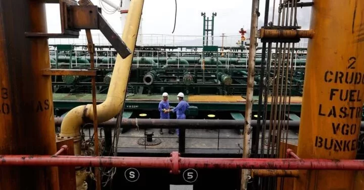 إيران .. ارتفــــاع إنتاج النفط إلى 3.4 مليون برميل يومياً