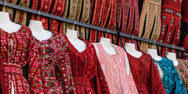 هكذا تحوّلت دلالات التطريز الفلسطيني بعد النكبة