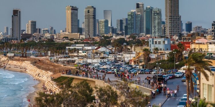 تاريخ (تل أبيب) ,,, من حي لليهود في يافا إلى أكبر المدن في الأراضي المحتلة