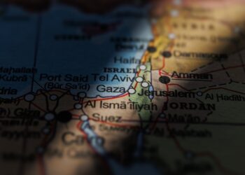 قصة “الشعار الفلسطيني” من النهر إلى البحر