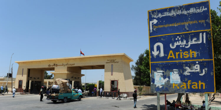 معابر قطاع غزة “شرايين الحياة” بيــن الإغلاق والفتح