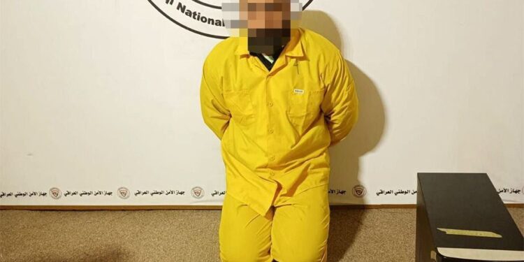 الأطاحة بمزور اختلس أكثر من (7) مليارات دينار