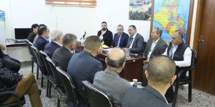 بحضور السفير احمد الرويضي اجتماع موســــع بتنسيق ومتابعة سفارة دولة فلسطين