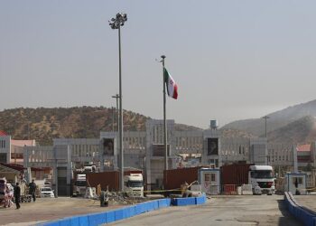ايران توقف النشاط التجاري لمنفذ الشلامجة الحدودي