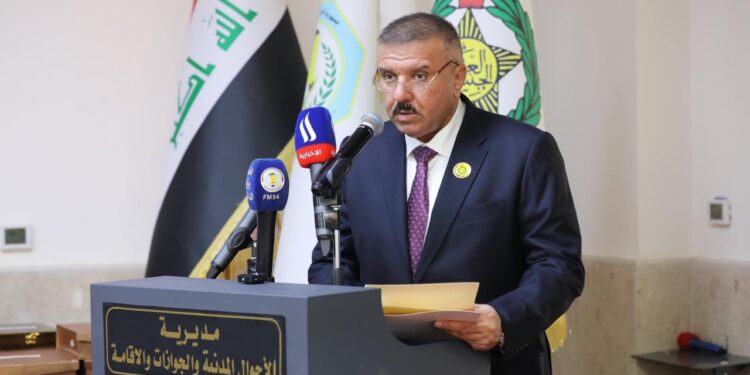 وزير الداخلية يحدد تاريخ اعتماد “البطاقة الوطنية” المستمسك الرسمي الوحيد بالعراق