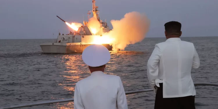 كيم جونغ يأمر الجيش بالاستعداد للحرب