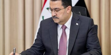 السوداني يوجه بتشكيل لجنة (عراقية – تركية) لدعم التعامل بالدينار