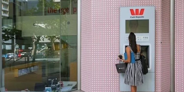 فتاة تخسر كل تحويشة العمر ,, برسالة من إيميل مزيف