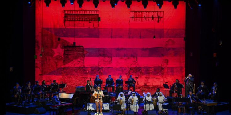 الموسيقى الكوبية تعانق إيقاعات الخليج