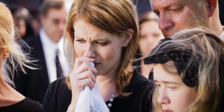 تكلفة “الجنازات الباهظة” تدفع الناس للاستغناء عنها