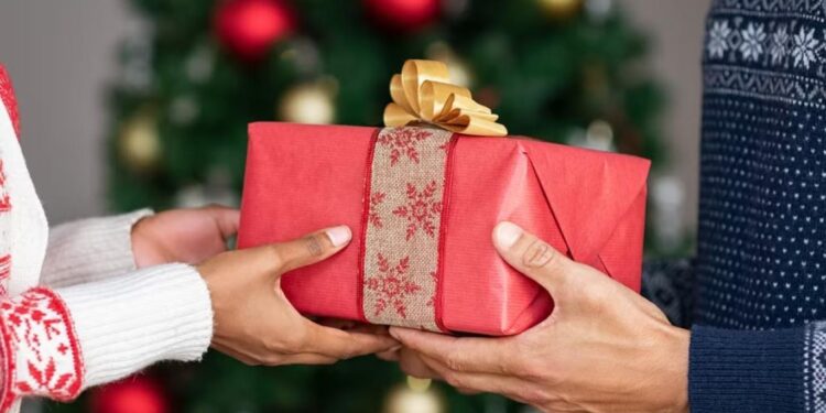 روزنامة ديسمبر ممتليء بالمناسبات والأعياد عبر التاريخ