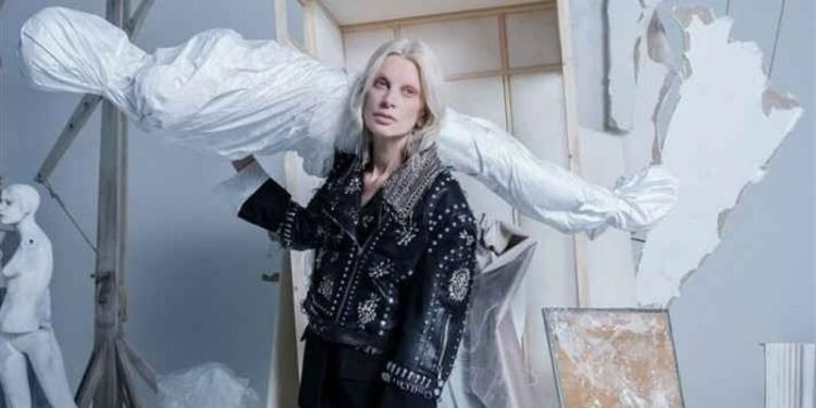 “زارا” تستوحي ازياءها من العدوان على غزة