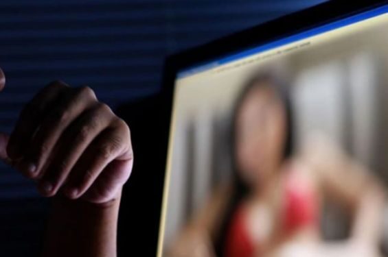 آفة التطبيقات الرقمية … “تعرية الأجساد”