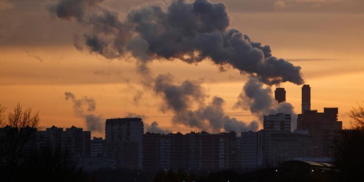 قائمة بالدول التي تنبعث منها أكبــر كمية من الغازات الدفيئة